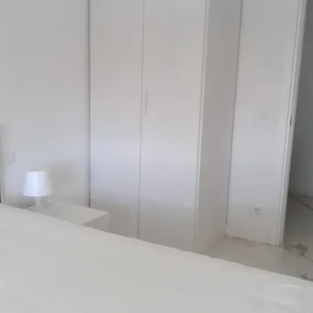 Apartment White And Grey *