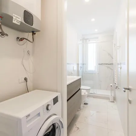 Apartment White And Grey *