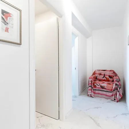 Appartement White And Grey *