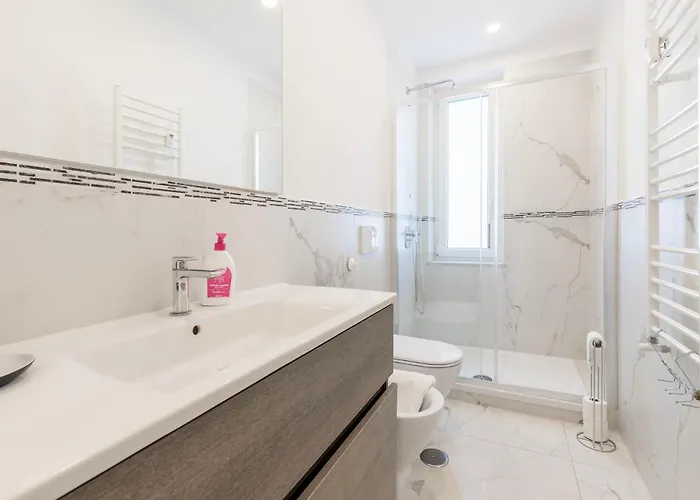 Apartmán White And Grey