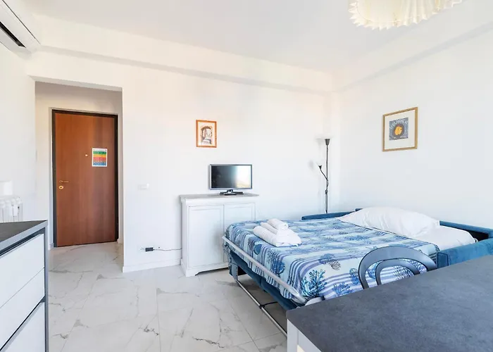 Διαμέρισμα White And Grey