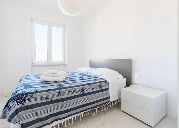 Διαμέρισμα White And Grey Λεβάντο