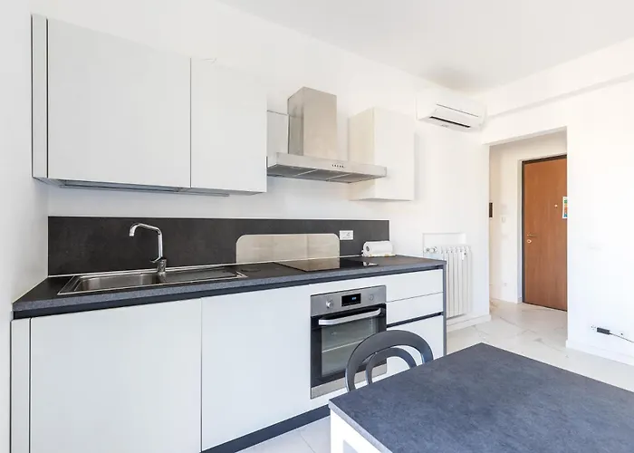 White And Grey Apartmán