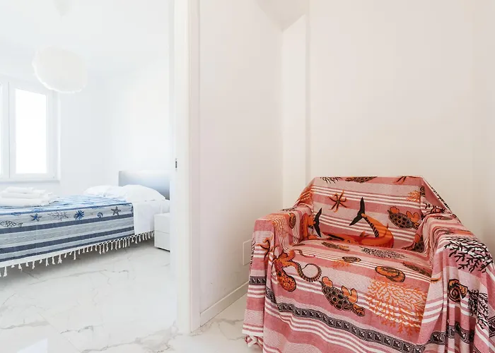 Apartmán White And Grey